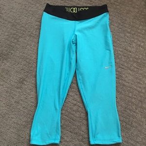 Nike Relay Capri